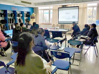 安徽登克爾旅游用品有限公司開展法律知識(shí)講座